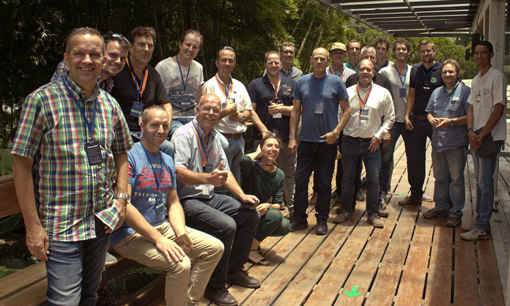 Chrysantentelers op handelsreis in Colombia waren verrast door de open dialoog met collega's.